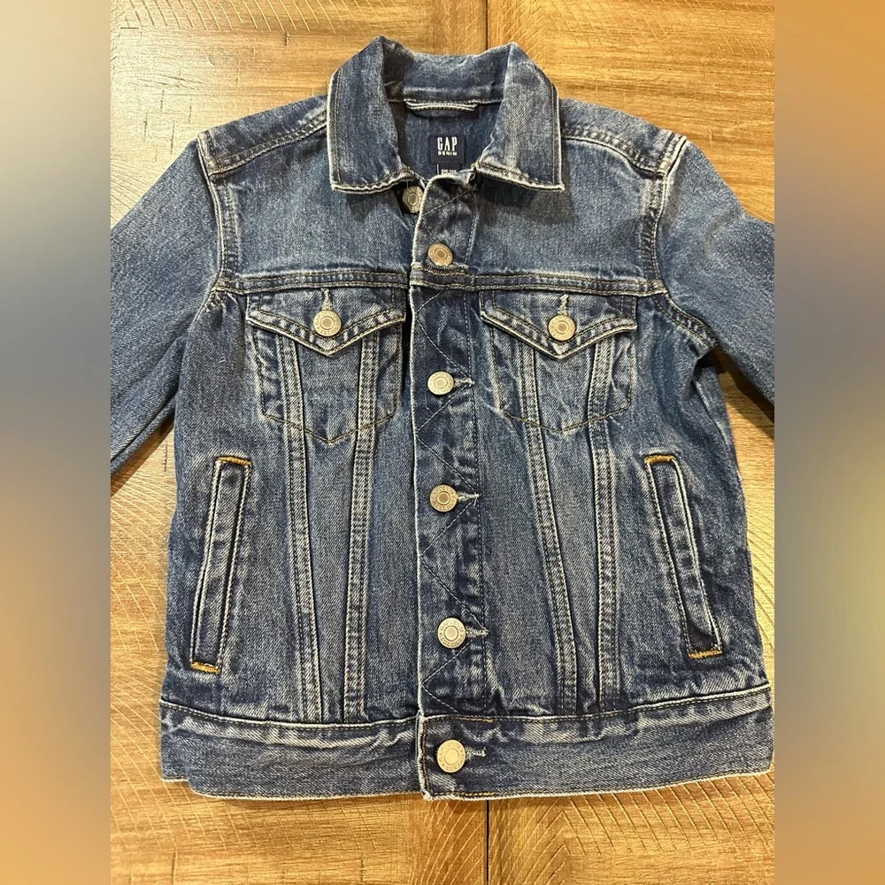 GAP Kids Girls Denim Jean Jacket Size XS Pockets Blue Medium Wash Buttons